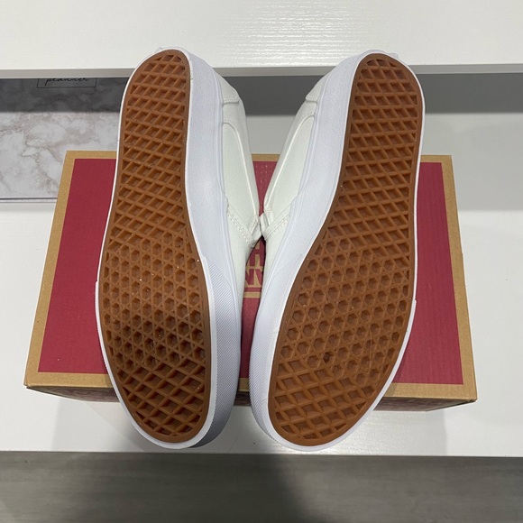 Brand New Vans - Picture 2 of 6